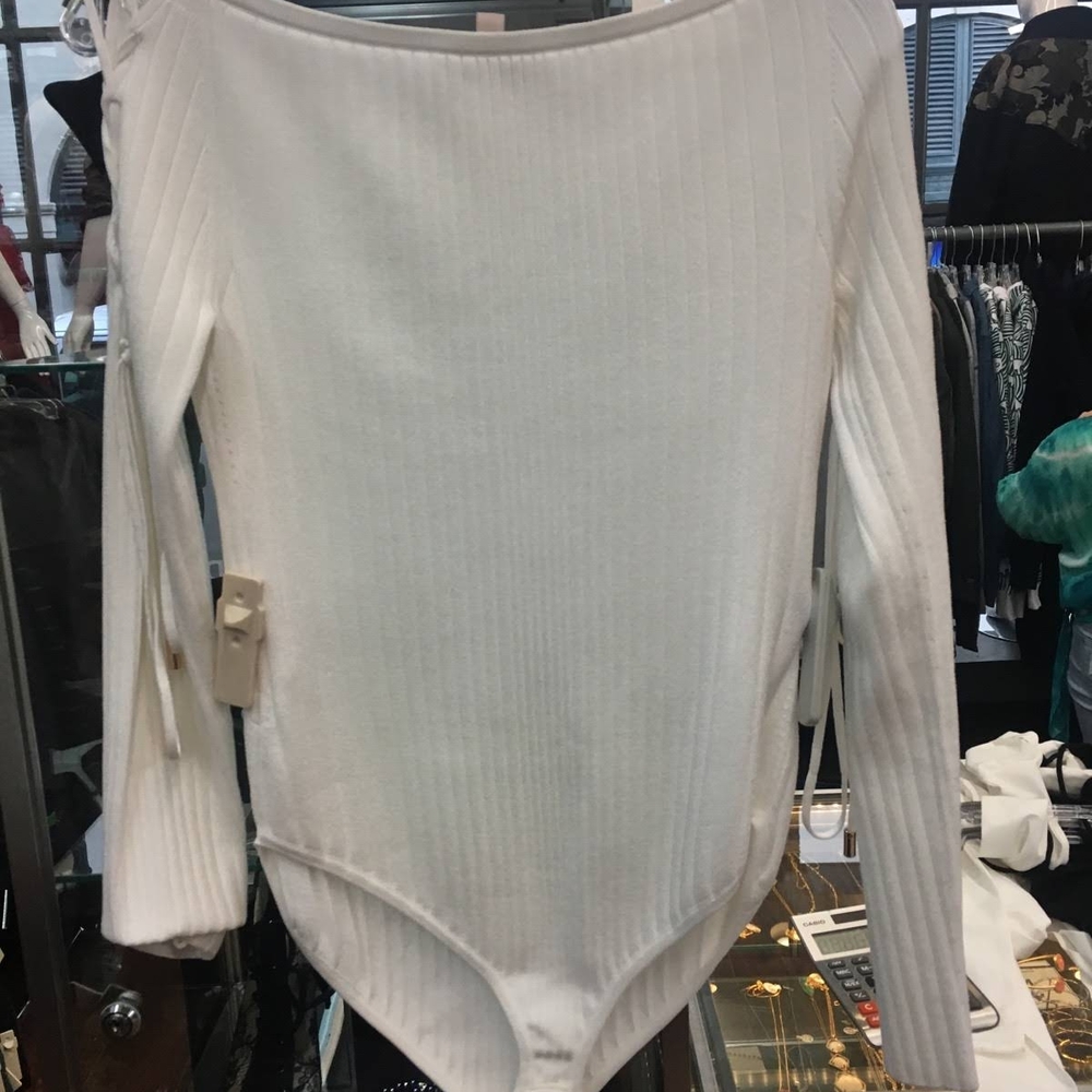 Nwot Sz L White Ribbed Long Sleeve Bodysuit